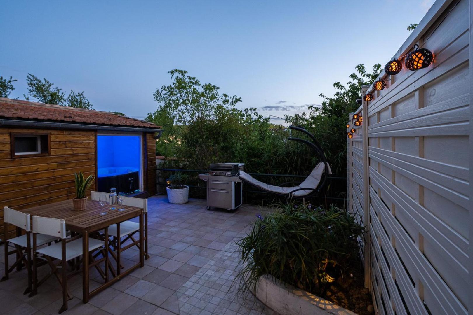 Apartamento La Citadelle ~ Jacuzzi ~ Terrasse Carcasona Exterior foto